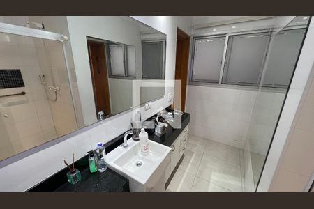Apartamento à venda com 170m², 3 quartos e 2 vagas Apartamento à venda com 170m², 3 quartos e 2 vagasBanheiro da Suíte