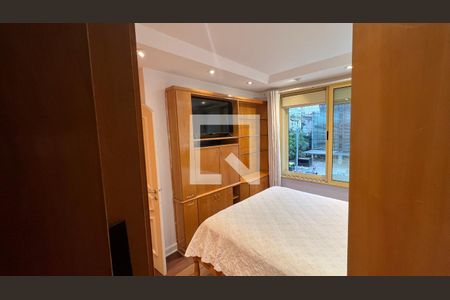 Apartamento à venda com 170m², 3 quartos e 2 vagas Apartamento à venda com 170m², 3 quartos e 2 vagasSuite