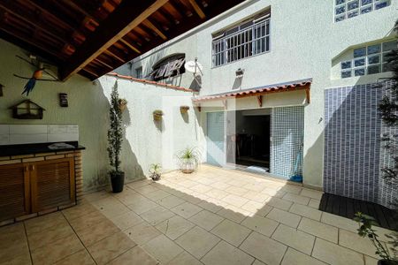 Casa à venda com 260m², 3 quartos e 5 vagasÁrea comum