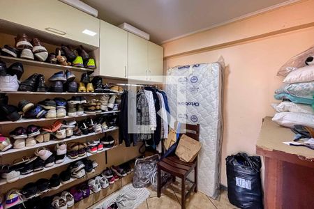 Casa à venda com 260m², 3 quartos e 5 vagasQuarto de Serviço