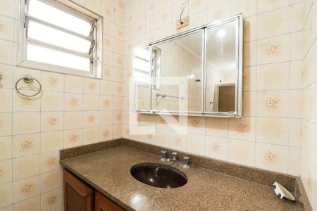 Casa para alugar com 220m², 4 quartos e 4 vagasBanheiro da Suíte