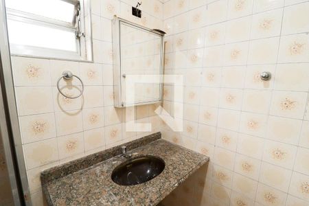 Casa para alugar com 220m², 4 quartos e 4 vagasBanheiro Social