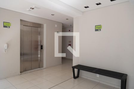 Apartamento para alugar com 43m², 2 quartos e sem vagaHall social