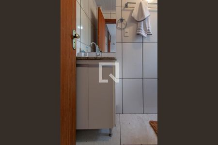 Banheiro da Suíte de casa para alugar com 2 quartos, 130m² em Granja Werneck, Belo Horizonte