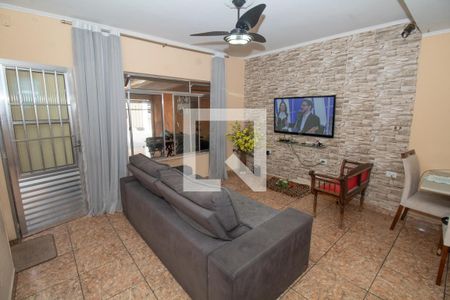 Sala de casa à venda com 4 quartos, 120m² em Vila Tolstoi, São Paulo