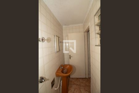 Casa à venda com 120m², 4 quartos e 2 vagasBanheiro social