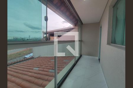 Varanda quarto 1 de casa à venda com 2 quartos, 94m² em Sapucaias Iii, Contagem