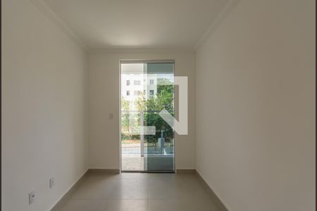 Quarto 2 de casa à venda com 3 quartos, 84m² em Vila Cloris, Belo Horizonte