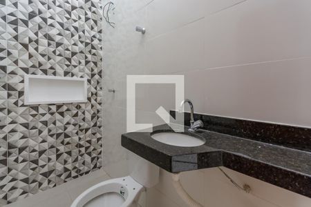 Casa à venda com 90m², 3 quartos e 1 vaga Casa à venda com 90m², 3 quartos e 1 vagaBanheiro social