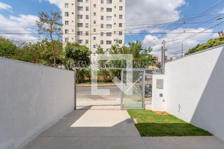 Casa à venda com 90m², 3 quartos e 1 vaga Casa à venda com 90m², 3 quartos e 1 vagaEntrada - Garagem