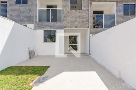 Casa à venda com 90m², 3 quartos e 1 vaga Casa à venda com 90m², 3 quartos e 1 vagaEntrada - Garagem