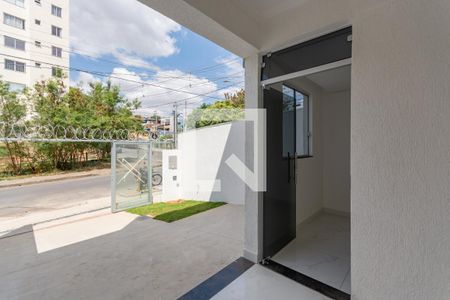 Casa à venda com 90m², 3 quartos e 1 vaga Casa à venda com 90m², 3 quartos e 1 vagaEntrada - Garagem