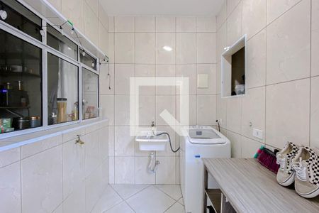 Casa à venda com 280m², 5 quartos e 2 vagasÁrea de serviço (Casa 2)