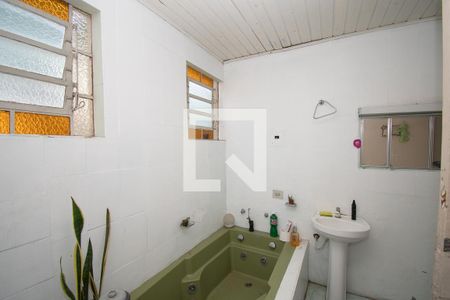 Casa à venda com 250m², 3 quartos e 4 vagas Casa à venda com 250m², 3 quartos e 4 vagasbanheiro