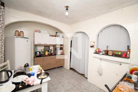 Casa à venda com 250m², 3 quartos e 4 vagas Casa à venda com 250m², 3 quartos e 4 vagascozinha