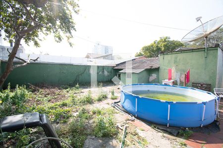 Casa à venda com 250m², 3 quartos e 4 vagas Casa à venda com 250m², 3 quartos e 4 vagaspátio fundos
