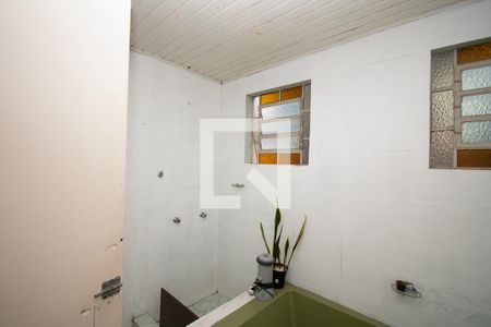 Casa à venda com 250m², 3 quartos e 4 vagas Casa à venda com 250m², 3 quartos e 4 vagasbanheiro