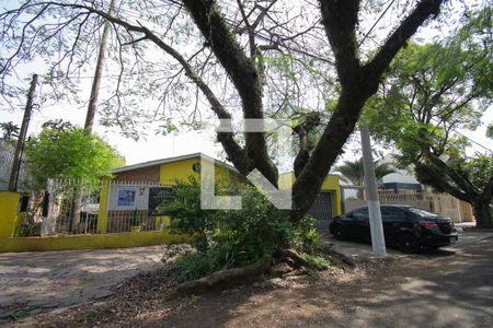Casa à venda com 250m², 3 quartos e 4 vagas Casa à venda com 250m², 3 quartos e 4 vagasVista da Rua