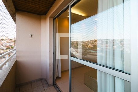 Apartamento para alugar com 62m², 2 quartos e 1 vaga Apartamento para alugar com 62m², 2 quartos e 1 vagaVaranda
