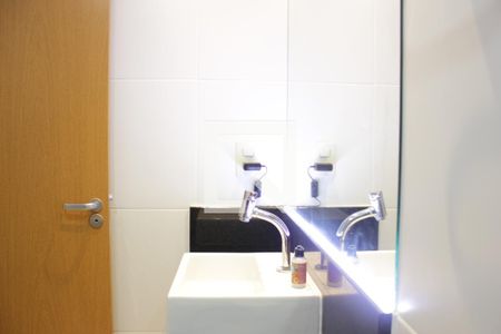Studio para alugar com 38m², 1 quarto e 1 vagaPia do banheiro com led