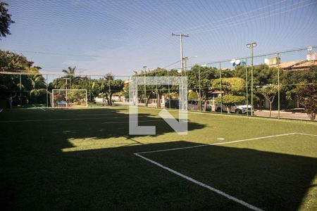 Casa de condomínio para alugar com 200m², 4 quartos e 4 vagas Casa de condomínio para alugar com 200m², 4 quartos e 4 vagasCampo Sintético