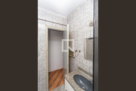 Apartamento à venda com 61m², 3 quartos e sem vaga Apartamento à venda com 61m², 3 quartos e sem vagaBanheiro Social