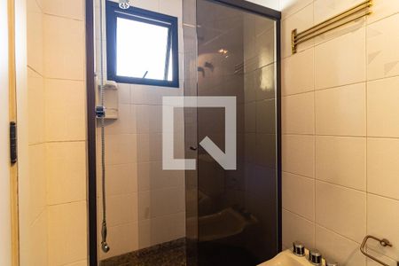 Apartamento à venda com 186m², 4 quartos e 3 vagasBanheiro da Suíte 2