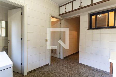 Apartamento à venda com 186m², 4 quartos e 3 vagasLavanderia