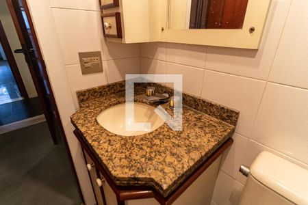 Apartamento à venda com 186m², 4 quartos e 3 vagasBanheiro da Suíte 3