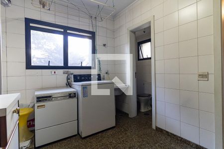 Apartamento à venda com 186m², 4 quartos e 3 vagasLavanderia
