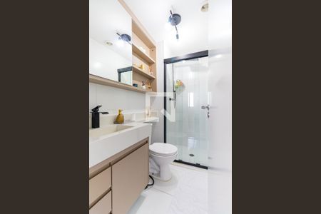 Apartamento à venda com 52m², 2 quartos e 1 vaga Apartamento à venda com 52m², 2 quartos e 1 vagaBanheiro