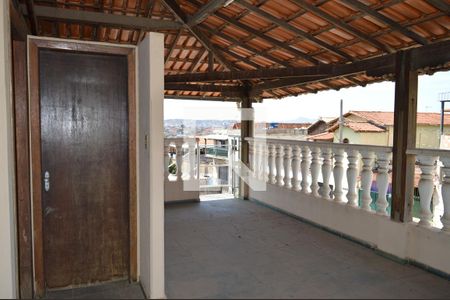 Casa à venda com 708m², 3 quartos e 3 vagasTerraço