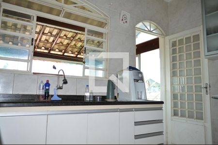 Casa à venda com 708m², 3 quartos e 3 vagasCozinha