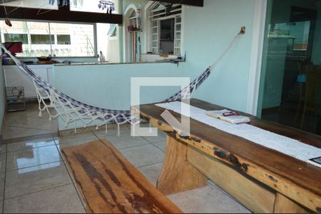 Casa à venda com 708m², 3 quartos e 3 vagasVaranda