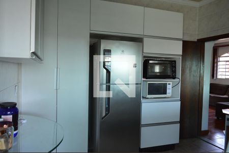 Casa à venda com 708m², 3 quartos e 3 vagasCozinha