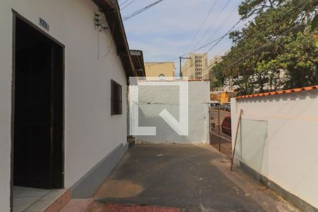 Garagem de casa para alugar com 3 quartos, 70m² em Jardim Arpoador, São Paulo