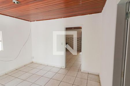 Casa para alugar com 70m², 3 quartos e 1 vaga Casa para alugar com 70m², 3 quartos e 1 vagaSala