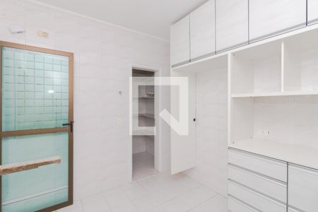 Apartamento à venda com 180m², 4 quartos e 2 vagas Apartamento à venda com 180m², 4 quartos e 2 vagasCozinha