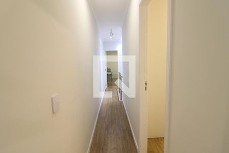 Casa à venda com 129m², 3 quartos e 5 vagasCorredor