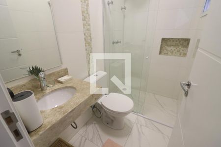 Casa à venda com 129m², 3 quartos e 5 vagasBanheiro Quarto 1