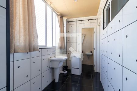 Apartamento à venda com 130m², 2 quartos e sem vaga Apartamento à venda com 130m², 2 quartos e sem vagaÁrea de serviço