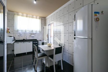 Apartamento à venda com 130m², 2 quartos e sem vaga Apartamento à venda com 130m², 2 quartos e sem vagaCozinha