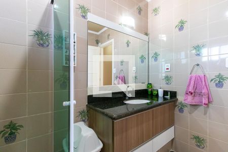 Banheiro de apartamento à venda com 2 quartos, 130m² em Centro, Campinas