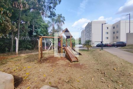 Apartamento para alugar com 44m², 2 quartos e 1 vaga Apartamento para alugar com 44m², 2 quartos e 1 vagaÁrea comum - Playground