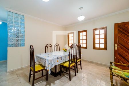 Casa à venda com 338m², 3 quartos e 2 vagasCozinha