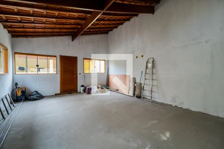 Casa à venda com 338m², 3 quartos e 2 vagasCômodo Livre