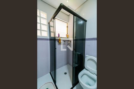 Casa à venda com 338m², 3 quartos e 2 vagasBanheiro da Suíte 1 - Box