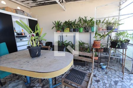 Casa à venda com 100m², 3 quartos e 4 vagasSalão