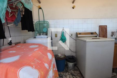 Casa à venda com 100m², 3 quartos e 4 vagasLavanderia