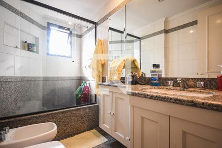 Apartamento à venda com 178m², 3 quartos e 3 vagasBanheiro suíte 2